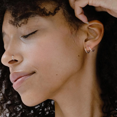 How to Insert our Bar Hoop or Twist Earrings