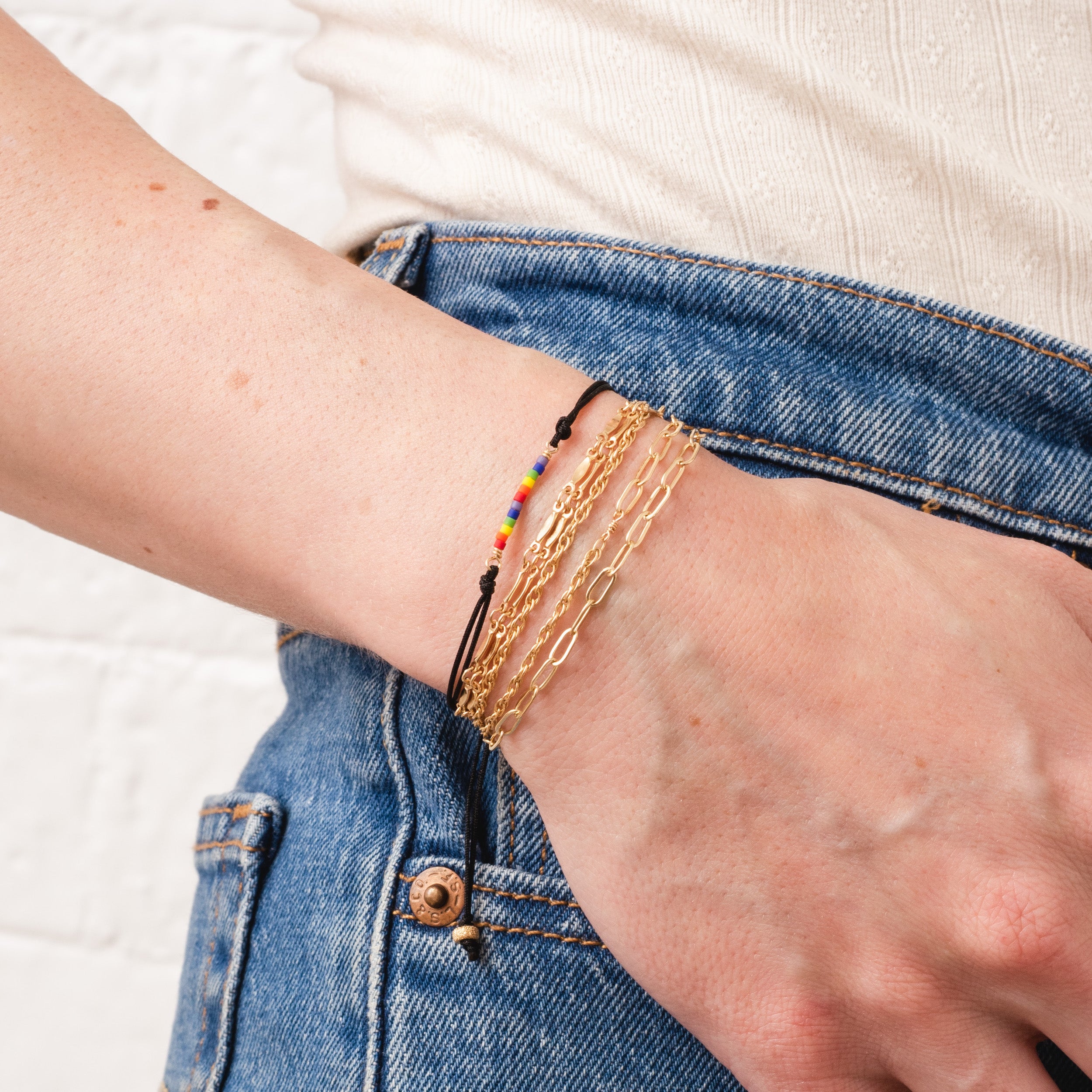 Gold Bracelet for Women: How Can You Style It - Adorn512 – adorn512